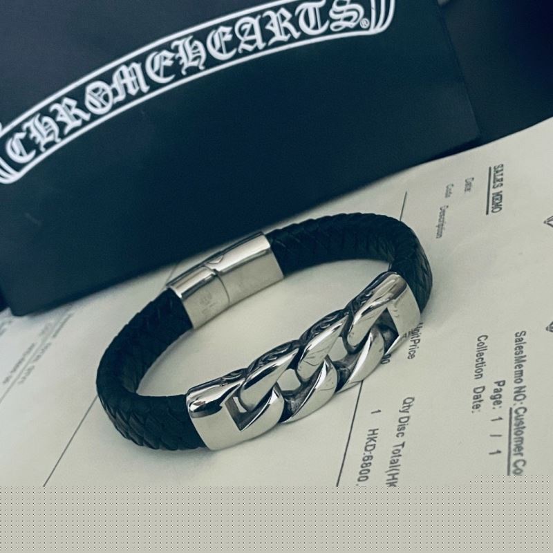 Ch**me He**ts necklaces